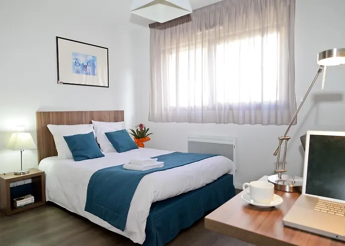 Appart Hotel Odalys City Tours Le Jardin Des Lettres